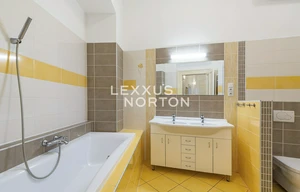 Apartment for rent, 4+kk - 3 bedrooms, 144m<sup>2</sup>