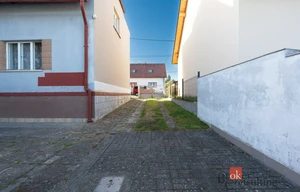 Family house for sale, 200m<sup>2</sup>, 676m<sup>2</sup> of land