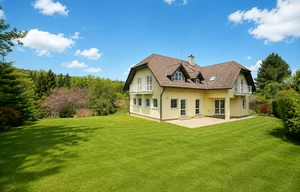 Family house for rent, 251m<sup>2</sup>, 1018m<sup>2</sup> of land