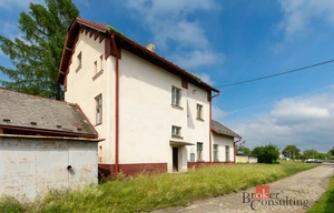 Family house for sale, 258m<sup>2</sup>, 674m<sup>2</sup> of land