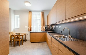 Apartment for rent, 4+1 - 3 bedrooms, 131m<sup>2</sup>