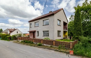 Family house for sale, 166m<sup>2</sup>, 904m<sup>2</sup> of land