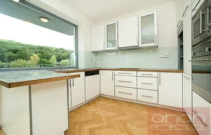 Family house for rent, 230m<sup>2</sup>, 550m<sup>2</sup> of land