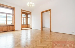 Apartment for rent, 5 bedrooms +, 255m<sup>2</sup>