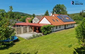 Family house for sale, 178m<sup>2</sup>, 1653m<sup>2</sup> of land