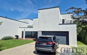 Family house for rent, 182m<sup>2</sup>, 453m<sup>2</sup> of land