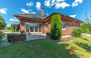 Family house for sale, 260m<sup>2</sup>, 1289m<sup>2</sup> of land