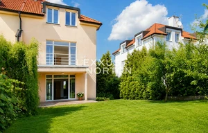 Family house for rent, 300m<sup>2</sup>, 1000m<sup>2</sup> of land