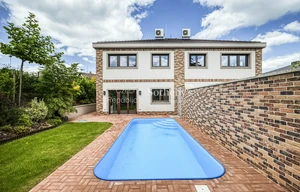 Family house for rent, 184m<sup>2</sup>, 432m<sup>2</sup> of land