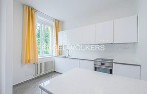Apartment for rent, 4+1 - 3 bedrooms, 149m<sup>2</sup>