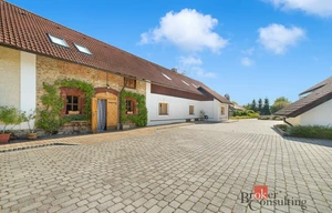 Family house for sale, 450m<sup>2</sup>, 6410m<sup>2</sup> of land