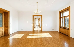 Apartment for rent, 5 bedrooms +, 255m<sup>2</sup>
