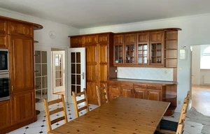 Apartment for rent, 4+1 - 3 bedrooms, 205m<sup>2</sup>