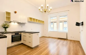 Apartment for rent, 5+kk - 4 bedrooms, 100m<sup>2</sup>