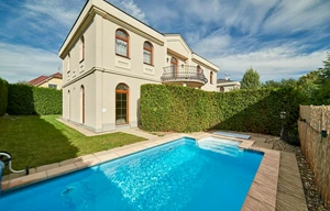 Villa for rent, 254m<sup>2</sup>, 779m<sup>2</sup> of land