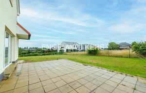Family house for rent, 205m<sup>2</sup>, 750m<sup>2</sup> of land