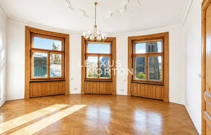 Apartment for rent, 5 bedrooms +, 255m<sup>2</sup>