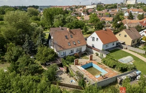 Family house for sale, 402m<sup>2</sup>, 932m<sup>2</sup> of land