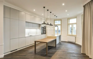 Apartment for rent, 4+kk - 3 bedrooms, 167m<sup>2</sup>