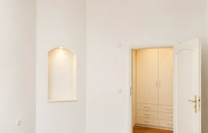 Apartment for rent, 4+kk - 3 bedrooms, 178m<sup>2</sup>
