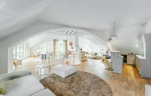 Villa for rent, 719m<sup>2</sup>, 4308m<sup>2</sup> of land