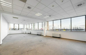 Office for rent, 883m<sup>2</sup>