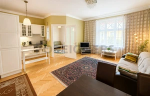 Apartment for rent, 4+kk - 3 bedrooms, 150m<sup>2</sup>