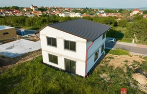 Family house for sale, 163m<sup>2</sup>, 600m<sup>2</sup> of land