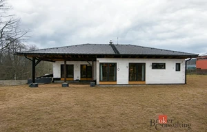 Family house for sale, 196m<sup>2</sup>, 876m<sup>2</sup> of land