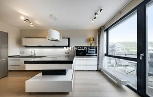 Apartment for rent, 4+kk - 3 bedrooms, 98m<sup>2</sup>