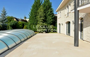 Villa for rent, 600m<sup>2</sup>, 1450m<sup>2</sup> of land