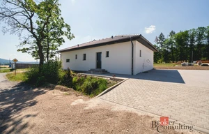Family house for sale, 152m<sup>2</sup>, 935m<sup>2</sup> of land
