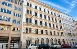 Apartment building for sale, 2850m<sup>2</sup>