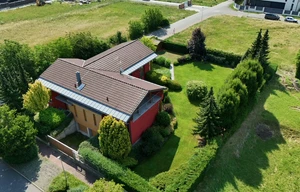 Family house for rent, 414m<sup>2</sup>, 1301m<sup>2</sup> of land