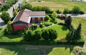 Family house for rent, 414m<sup>2</sup>, 1301m<sup>2</sup> of land