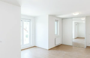 Family house for rent, 350m<sup>2</sup>, 1000m<sup>2</sup> of land