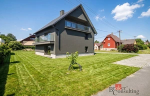 Family house for sale, 257m<sup>2</sup>, 648m<sup>2</sup> of land