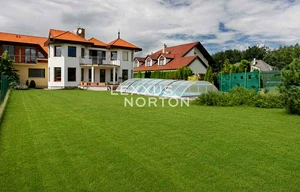 Villa for rent, 450m<sup>2</sup>, 820m<sup>2</sup> of land