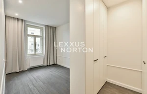 Apartment for rent, 4+kk - 3 bedrooms, 167m<sup>2</sup>