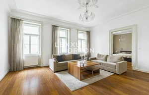 Apartment for rent, 4+1 - 3 bedrooms, 154m<sup>2</sup>