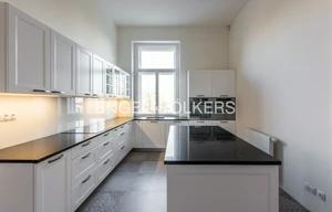 Apartment for rent, 5+1 - 4 bedrooms, 193m<sup>2</sup>
