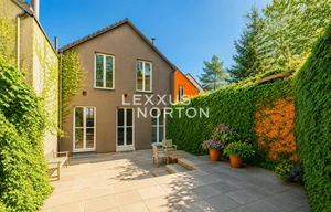 Family house for rent, 350m<sup>2</sup>, 121m<sup>2</sup> of land