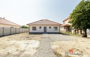 Family house for sale, 100m<sup>2</sup>, 699m<sup>2</sup> of land