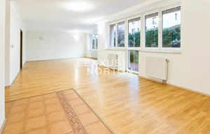 Villa for rent, 480m<sup>2</sup>, 600m<sup>2</sup> of land