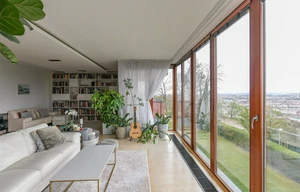 Apartment for rent, 4+1 - 3 bedrooms, 185m<sup>2</sup>