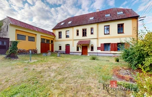 Family house for sale, 286m<sup>2</sup>, 631m<sup>2</sup> of land