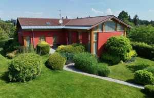 Family house for rent, 414m<sup>2</sup>, 1301m<sup>2</sup> of land