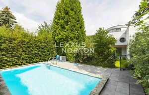 Family house for rent, 230m<sup>2</sup>, 485m<sup>2</sup> of land