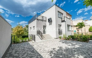 Multigenerational home for rent, 175m<sup>2</sup>, 315m<sup>2</sup> of land