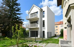 Family house for sale, 273m<sup>2</sup>, 273m<sup>2</sup> of land